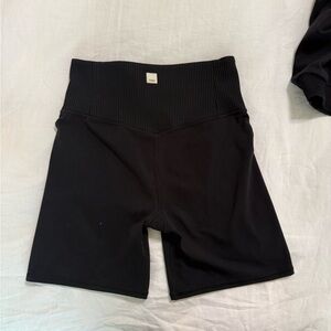 Vuori Women's Biker Shorts